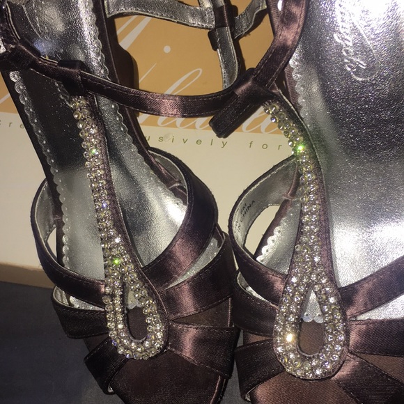 David’s Bridal/Michaelangelo “Willow” Embellished Espresso Wedges sz 8 - Picture 10 of 16